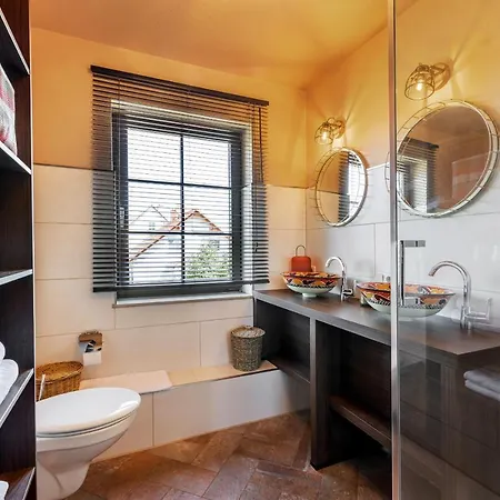 The Mex - El Sombrero 招待所